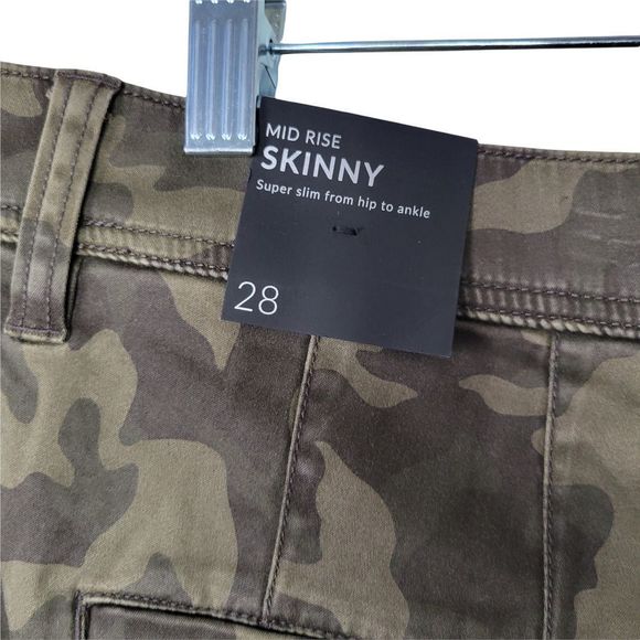 Lane Bryant Mid Rise Skinny Camouflage Pants 28 - Picture 4 of 4